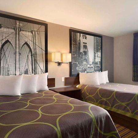 Super 8 Bronx Hotel New York Exterior foto